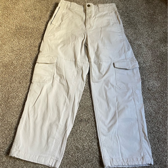 Old Navy Cargo Pants - Picture 1 of 5